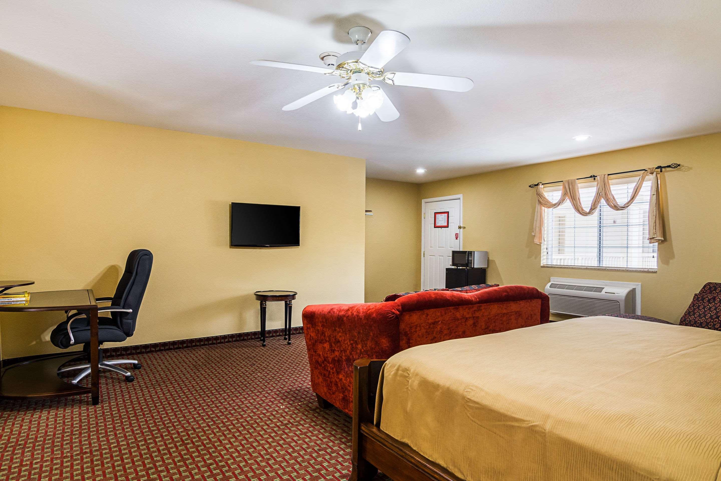 Econo Lodge Inn & Suites Bryant Exterior foto
